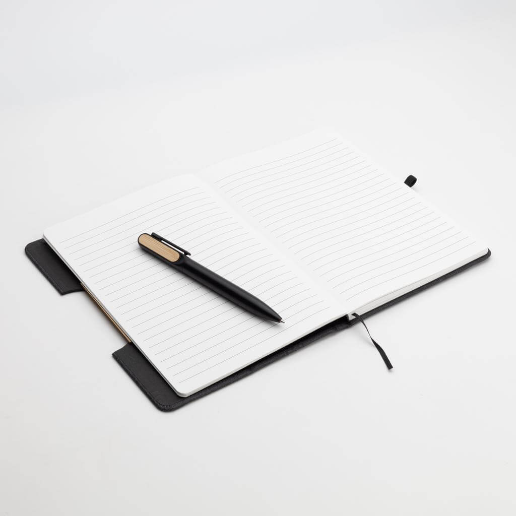 BUNDE-Set-of-A5-Notebook-and-Pen-with-Bamboo-Element