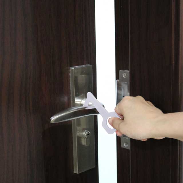 MASTY-Giftology-Keyring-Tool-White-Anti-Microbial-1