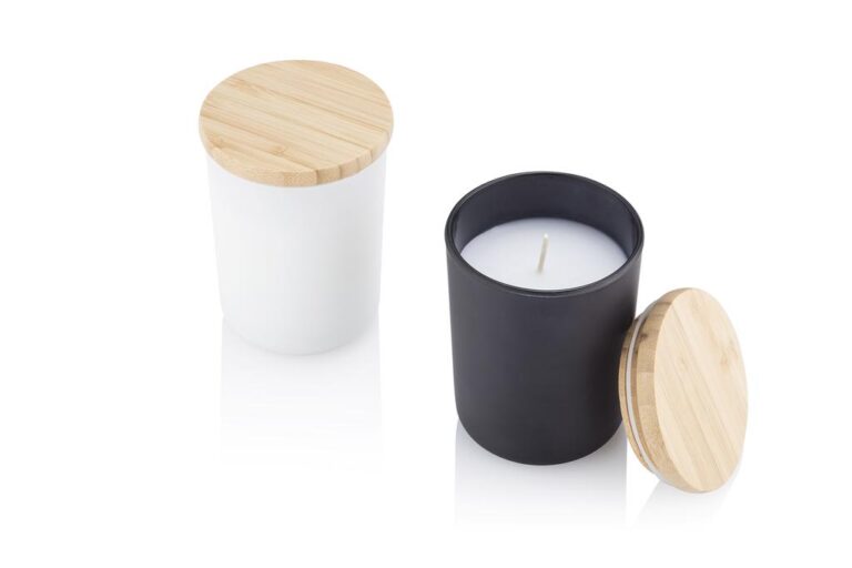 NOUM-Arabic-Oudh-Scented-Glass-Candle-with-Bamboo-Lid-Black-2